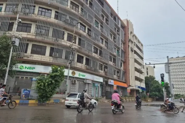 کراچی میں اگلے 24 گھنٹوں میں طوفانی بارشوں اور سیلاب کا انتباہ