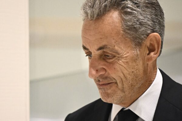 عدلیہ پر نکولس سارکوزی کے حملے: میجسٹرسی یونین نے “آگ پر تیل چھڑکنے” سے منع کر دیا