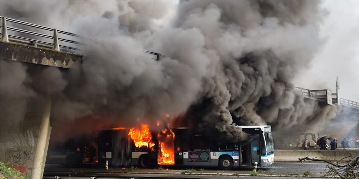 september-10-strike-200-arrests-4000-protesters