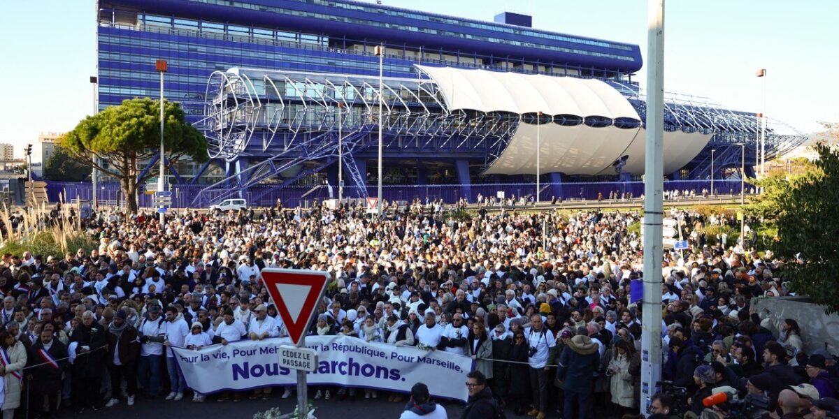 Marseille Pays Tribute to Murdered Anti-Drug Activist Mehdi Kessaci Under Tight Security
