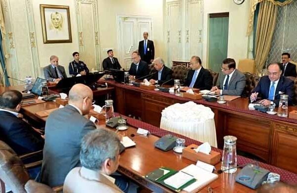 برآمدات پر ترقیاتی سرچارج ختم، برآمد کنندگان کو بڑی ریلیف