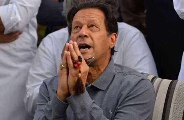 پی ٹی آئی قیادت کا اعتراف: عمران خان کے فوجی قیادت کے خلاف ٹویٹس نے آئی ایس پی آر کی سخت کارروائی کو جنم دیا