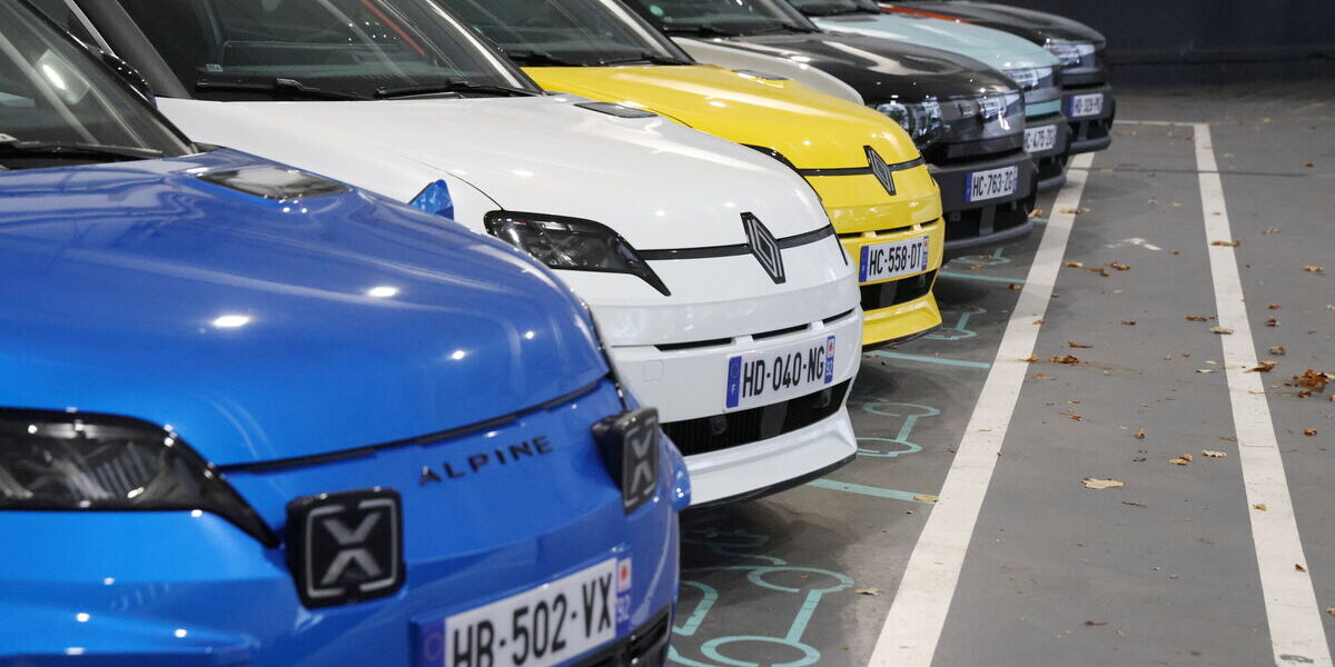 Renault and Ford Sign Partnership to Build Two Electric Vehicles in France