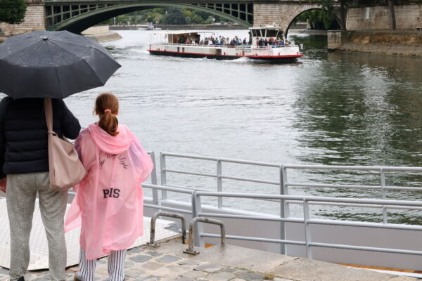 ہفتے کا موسم: معمول سے زیادہ معتدل درجہ حرارت اور زیادہ تر ابر آلود آسمان