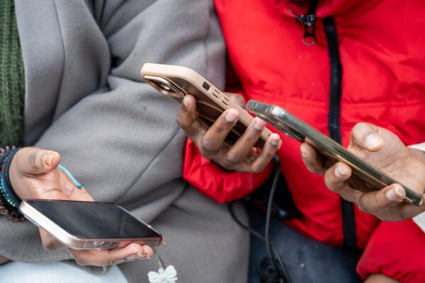 فرانس کو 15 سال سے کم عمر بچوں پر سوشل میڈیا پابندی کا حق ہے، یورپی کمیشن کا اعلان