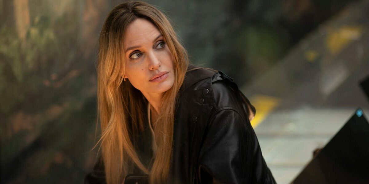 Angelina Jolie's 'Coutures': A Raw Portrait of Facing Cancer