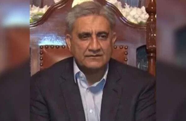 سابق آرمی چیف جنرل (ر) قمر جاوید باجوہ گھر میں گرنے کے بعد سی ایم ایچ میں داخل
