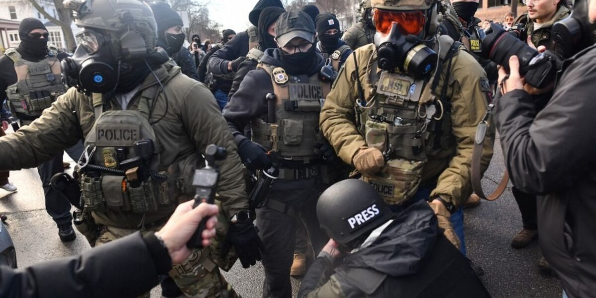 US to Equip ICE Agents with Body Cameras Amid Minneapolis Protests