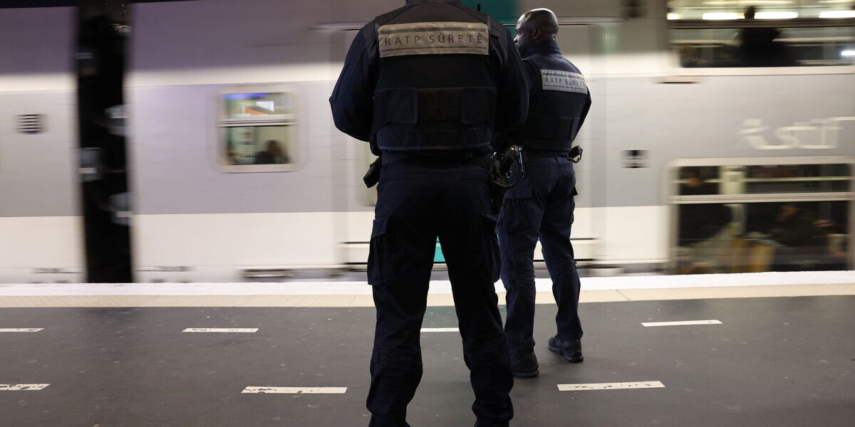 French Transport Police to Trial Taser Weapons for Security