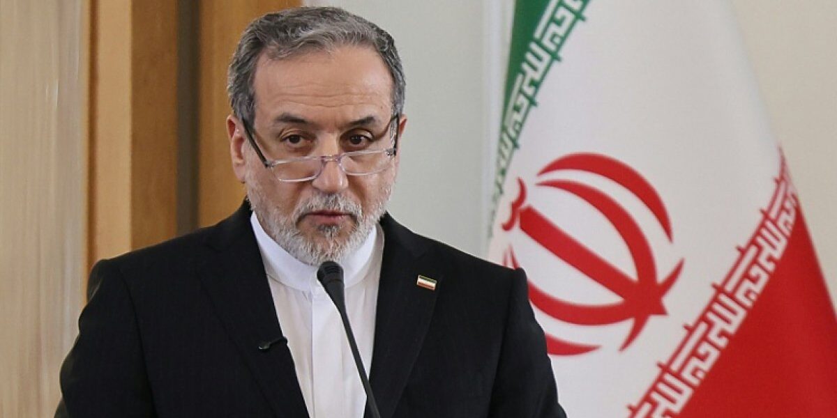 Iran's Top Diplomat in Geneva for Nuclear Talks with US