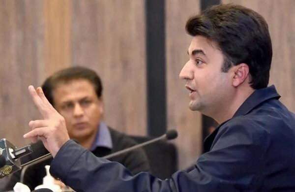 مراد سعید نے سینیٹ سے استعفیٰ دے دیا، پی ٹی آئی کو اسمبلیوں سے بھی قدم واپس لینے کا مطالبہ