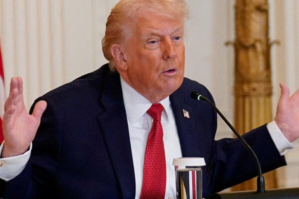 ایران پر دباؤ بڑھانے کیلئے امریکہ دوسرا ایئر کرافٹ کیریئر بھیجنے کی تیاری کر رہا ہے