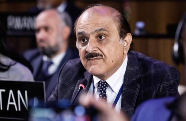 نئے عبوری سربراہ نے ہاکی کپتان پر پابندی ختم کردی