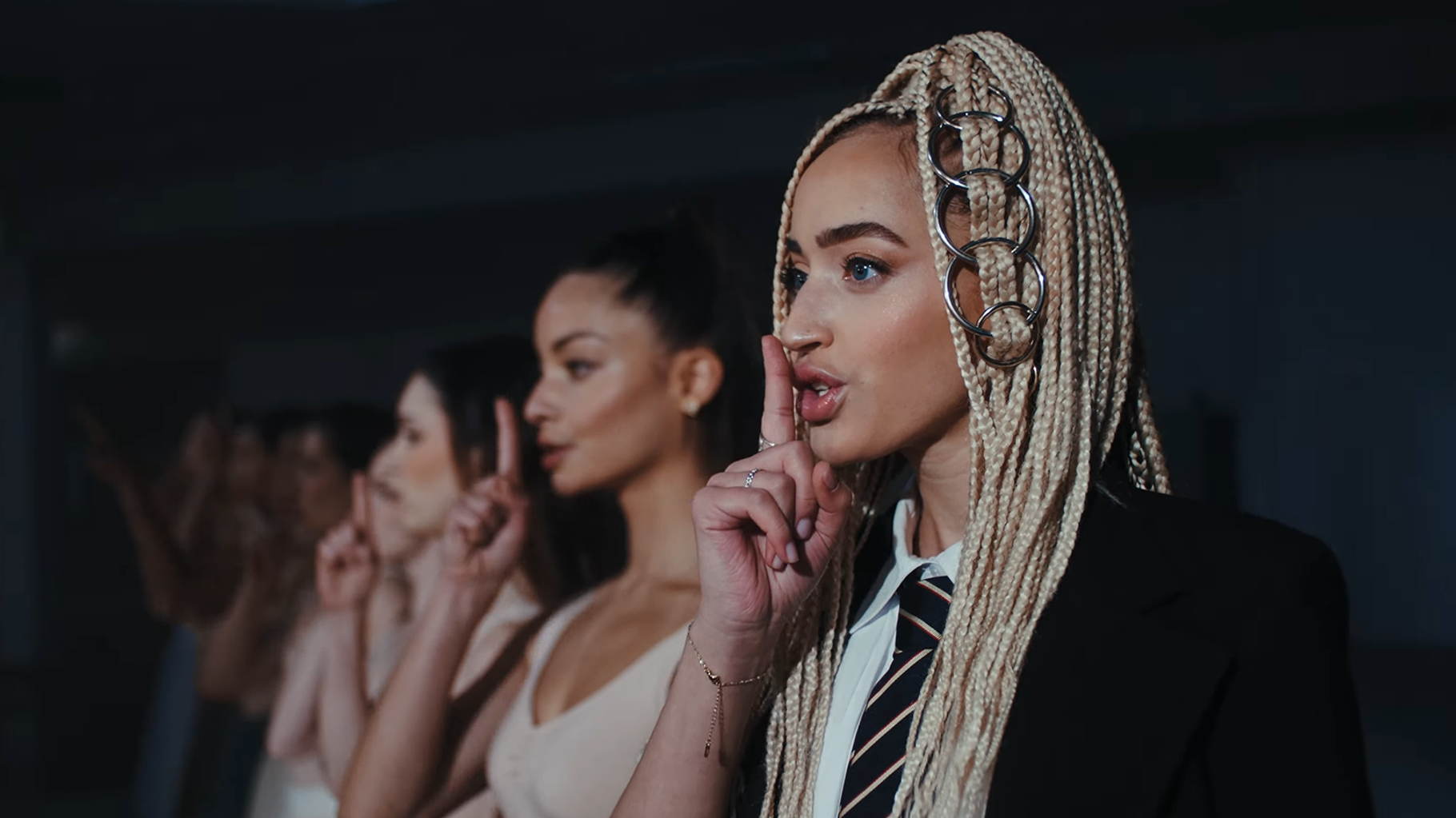 France's Eurovision Entry Monroe Unveils "Regarde!" Song and Video