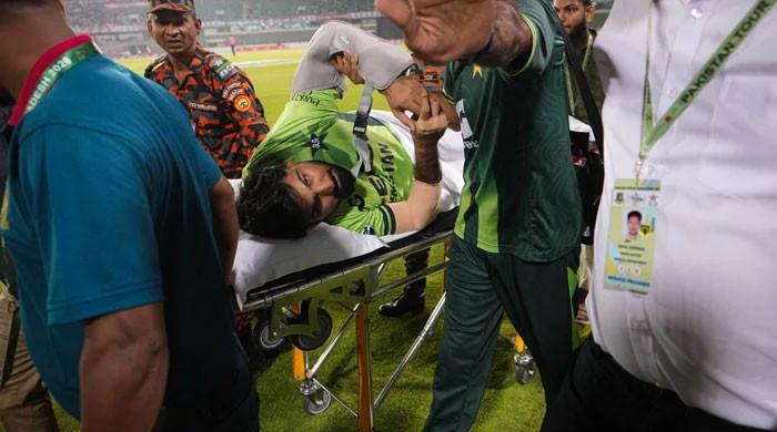 Hussain Talat Injures Shoulder in Crucial Pakistan-Bangladesh ODI