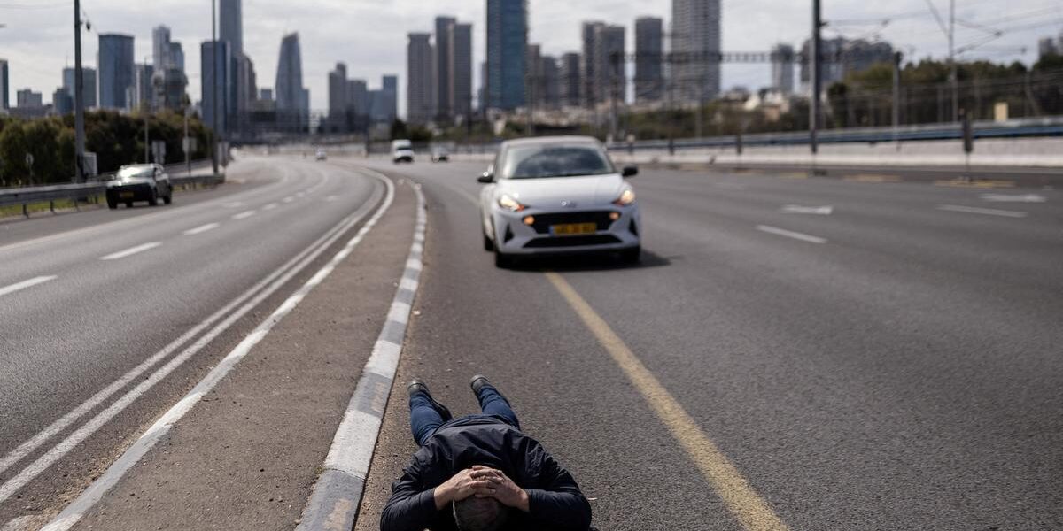 Iran Launches New Missile Barrage at Israel and US Targets