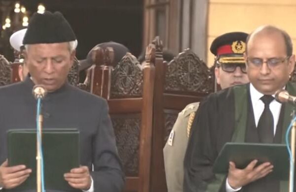 نیہل ہاشمی نے سندھ کے گورنر کے طور پر حلف اٹھا لیا