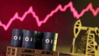 Oil Prices Surge Over 25% as Iran War Escalates, Hormuz Closes