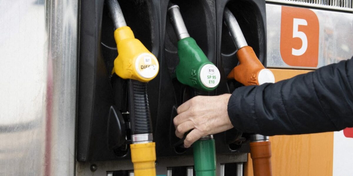 Oil Prices Surge 5% Amid Middle East Tensions, Strait of Hormuz Crisis