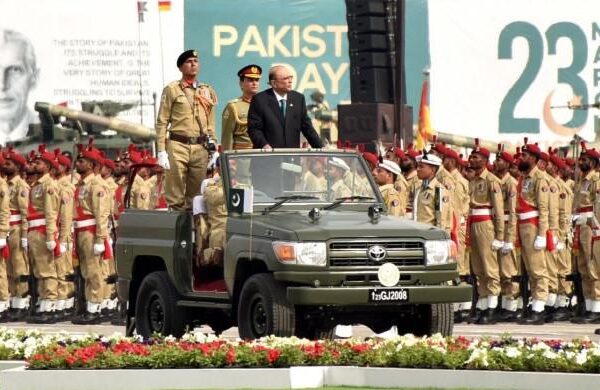 خلیجی بحران کے باعث یوم پاکستان پریڈ معطل، سادگی سے منانے کا فیصلہ