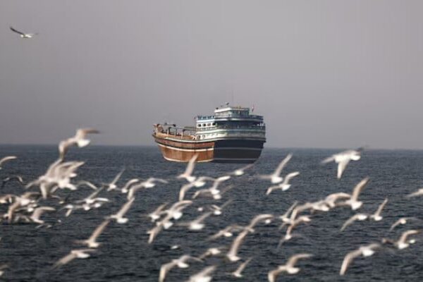 ہرمز کے آبنائے میں خلل پاکستان کی معیشت کے لیے تباہ کن ہو سکتا ہے، مطالعہ انتباہ