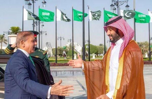 سعودی عرب سے 5 ارب ڈالر کے تیل کے سہولت اور 10 سالہ ڈپازٹ کی درخواست