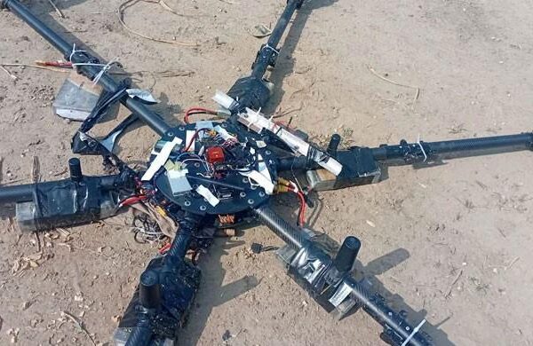 پاکستانی سیکیورٹی فورسز نے فتنۂ خارجی کے دو ڈرونز تباہ کر دیے