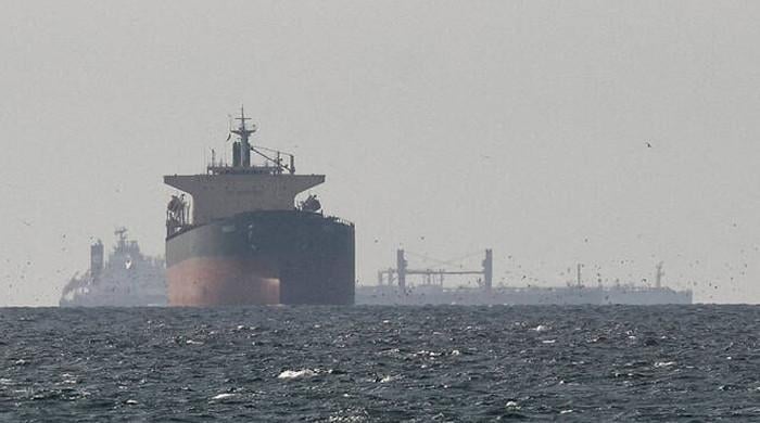 Pakistani Tanker Uses Iran-Approved Hormuz Route Amid Tensions