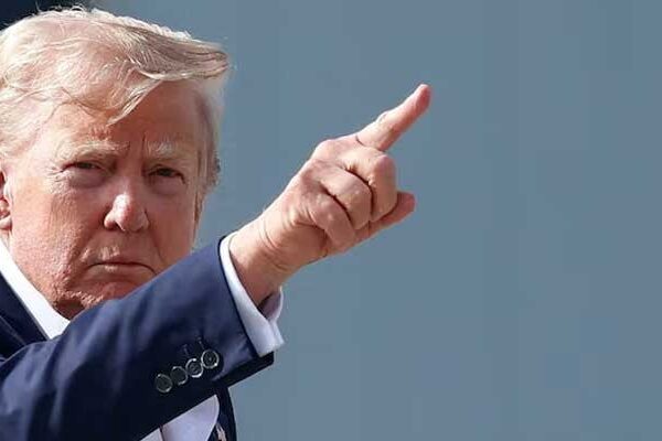 ٹرمپ نے ایران کے بجلی گھروں پر فوجی حملے پانچ دن کے لیے ملتوی کر دیے