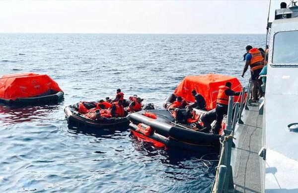 امریکی دباؤ: سری لنکا ایرانی بحری عملے کی واپسی روکے