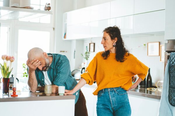 طلاق کا فیصلہ کن لمحہ: وہ آخری جھگڑا جس نے توڑ دیا رشتوں کا دامن