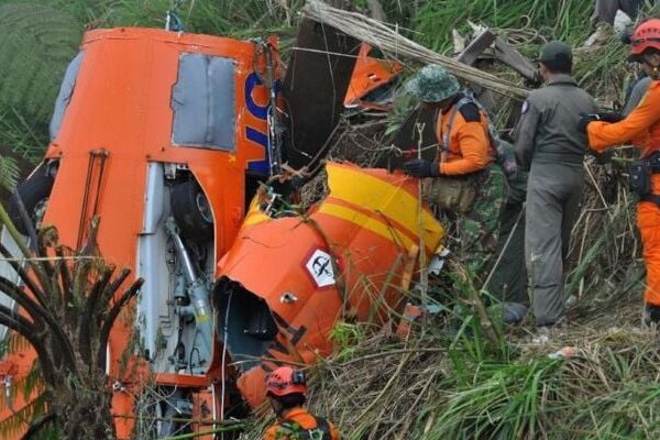 انڈونیشیا میں ہیلی کاپٹر کریش: مغربی کلیمنتان کے گھنے جنگل میں حادثے سے 8 افراد جاں بحق