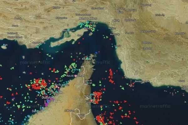 ایران نے ہرمز کے آبنائے کو کھول دیا، ٹرمپ کا امن معاہدے کا اعلان جلد ہونے کا دعویٰ
