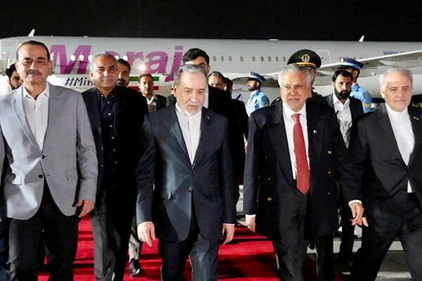 ایران کا آبنائے ہرمز کھولنے اور جوہری مذاکرات ملتوی کرنے کی تجویز پاکستان کے ذریعے امریکہ کو بھیجنے کا انکشاف