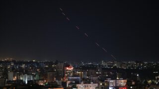 Fragile Ceasefire Between Israel and Lebanon Takes Effect Amid Violations