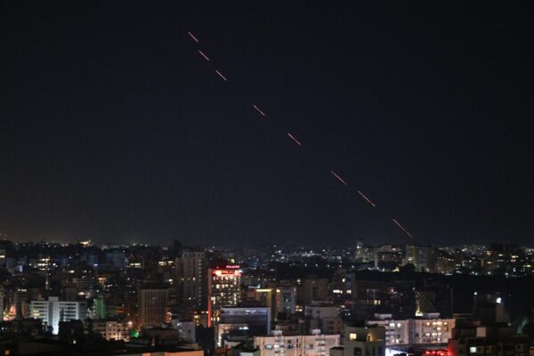 نازک جنگ بندی: اسرائیل اور لبنان کے درمیان دس روزہ آتش بندی نافذ، فوری خلاف ورزیوں کا شکار