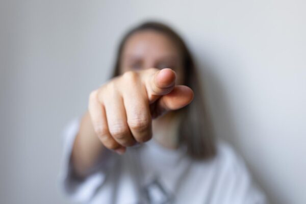 جاپانی طریقہ ‘شیزا کانکو’: انگلی سے اشارہ کرکے بات کہنے سے یادداشت اور توجہ میں حیرت انگیز بہتری