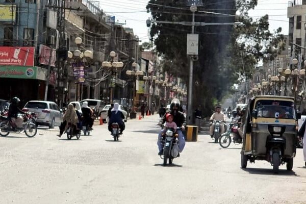خیبرپختونخوا اور بلوچستان میں توانائی بچانے کے لیے مارکیٹوں اور شادی ہالوں کی جلدی بندش کا حکم