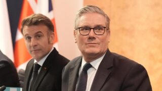 Macron, Starmer Lead 30-Nation Talks on Securing Strait of Hormuz