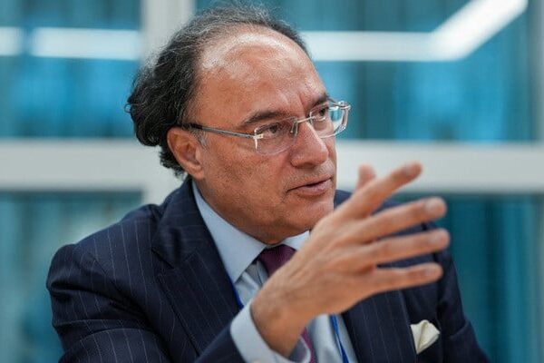 تمام مالیاتی اختیارات زیرغور، ایران جنگ کے جھٹکے کے بعد اسٹریٹجک ایندھن ذخائر پر غور: وزیر خزانہ اورنگزیب