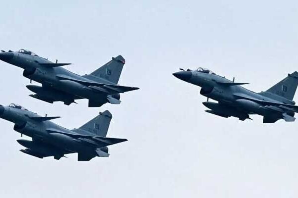 اسرائیلی حملے کے خدشے کے درمیان پاکستانی طیاروں نے ایرانی وفد کو محفوظ واپس پہنچایا