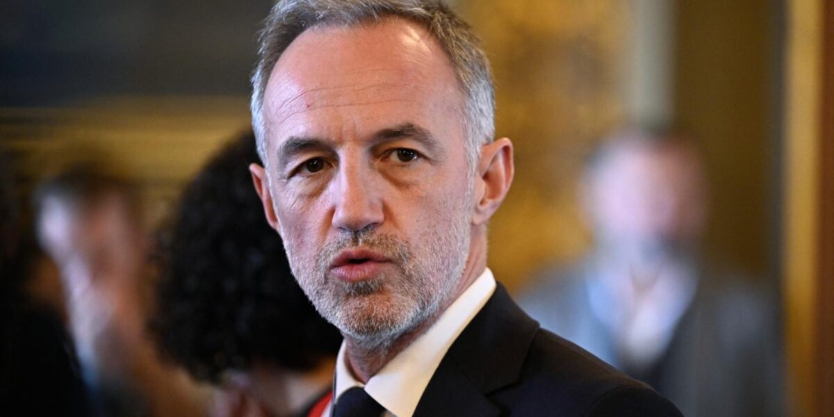 Paris Mayor Convenes Crisis Council on School Sex Abuse