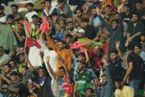 PCB Chief to Consult PM on Allowing PSL 11 Spectators