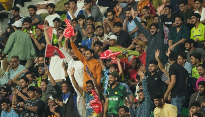 PCB Chief to Consult PM on Allowing PSL 11 Spectators