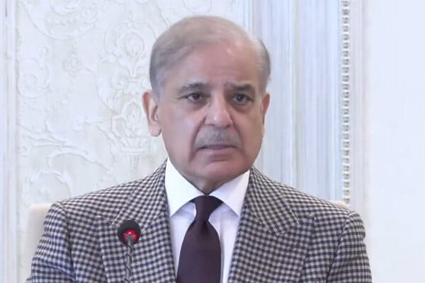 امریکہ اور ایران کے درمیان جنگ بندی کی خلاف ورزیوں پر وزیراعظم شہباز شریف کا امن کے لیے پرزور اپیل