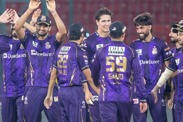 کوئٹہ گلیڈی ایٹرز نے پشاور زلمی پر 61 رنز سے شاندار فتح حاصل کرلی