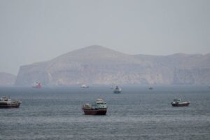 Tankers Exit Strait of Hormuz as US Leaders Signal Iran Deal