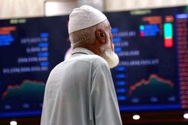 پاکستان اسٹاک ایکسچینج میں تیزی، امریکا ایران امن معاہدے کی امید پر تیل کی قیمتوں میں کمی