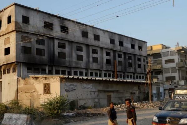 بلدیہ فیکٹری آتشزدگی: مزدور رہنماؤں اور متاثرین کا مقدمے کی ازسرِنو تحقیقات کا مطالبہ