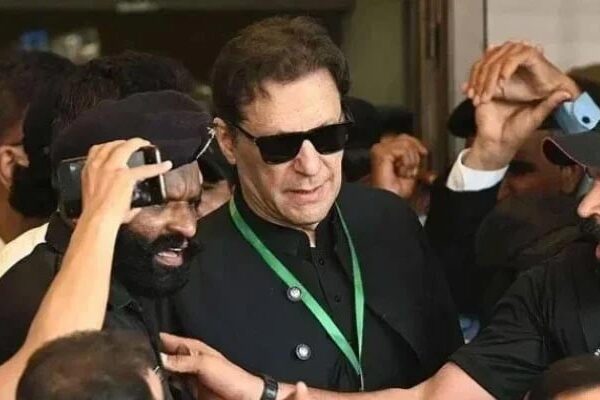 عمران خان کو آنکھ کا پانچواں انجکشن لگا دیا گیا، حالت خطرے سے باہر